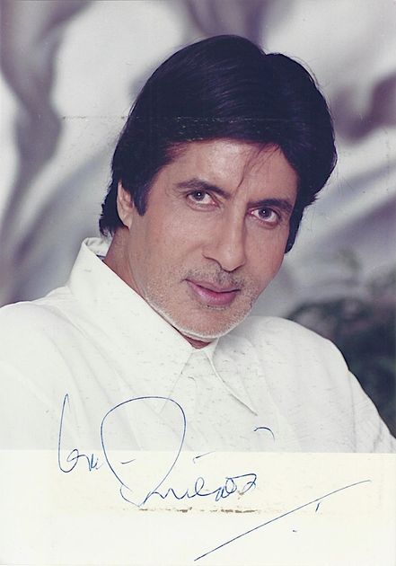 Lot 81 | Amitabh Bachchan's Autograph | derivaz-ives.com